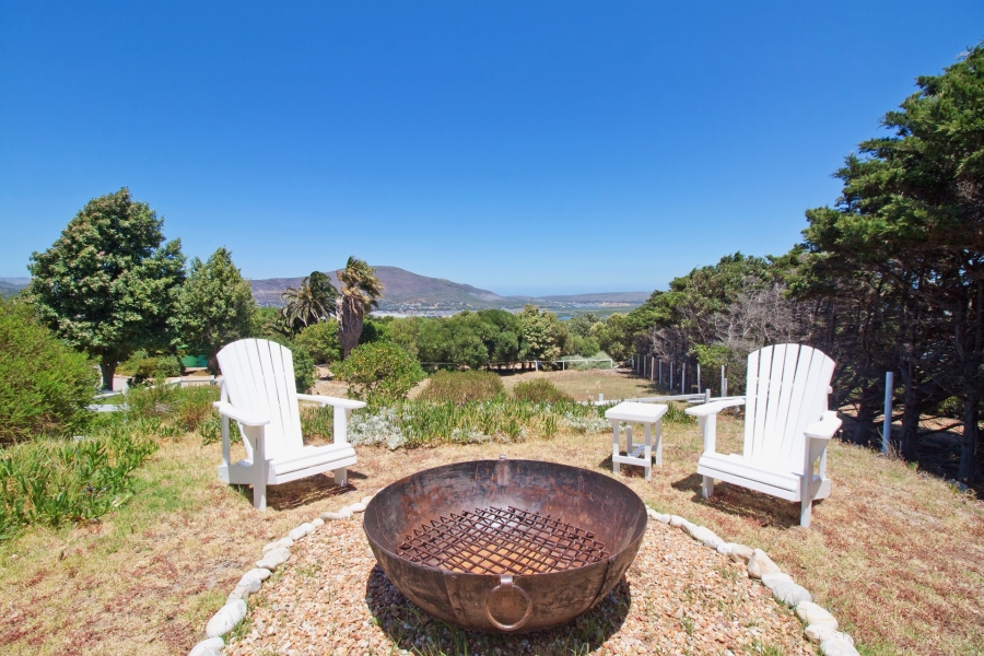 To Let 5 Bedroom Property for Rent in Crofters Valley Western Cape